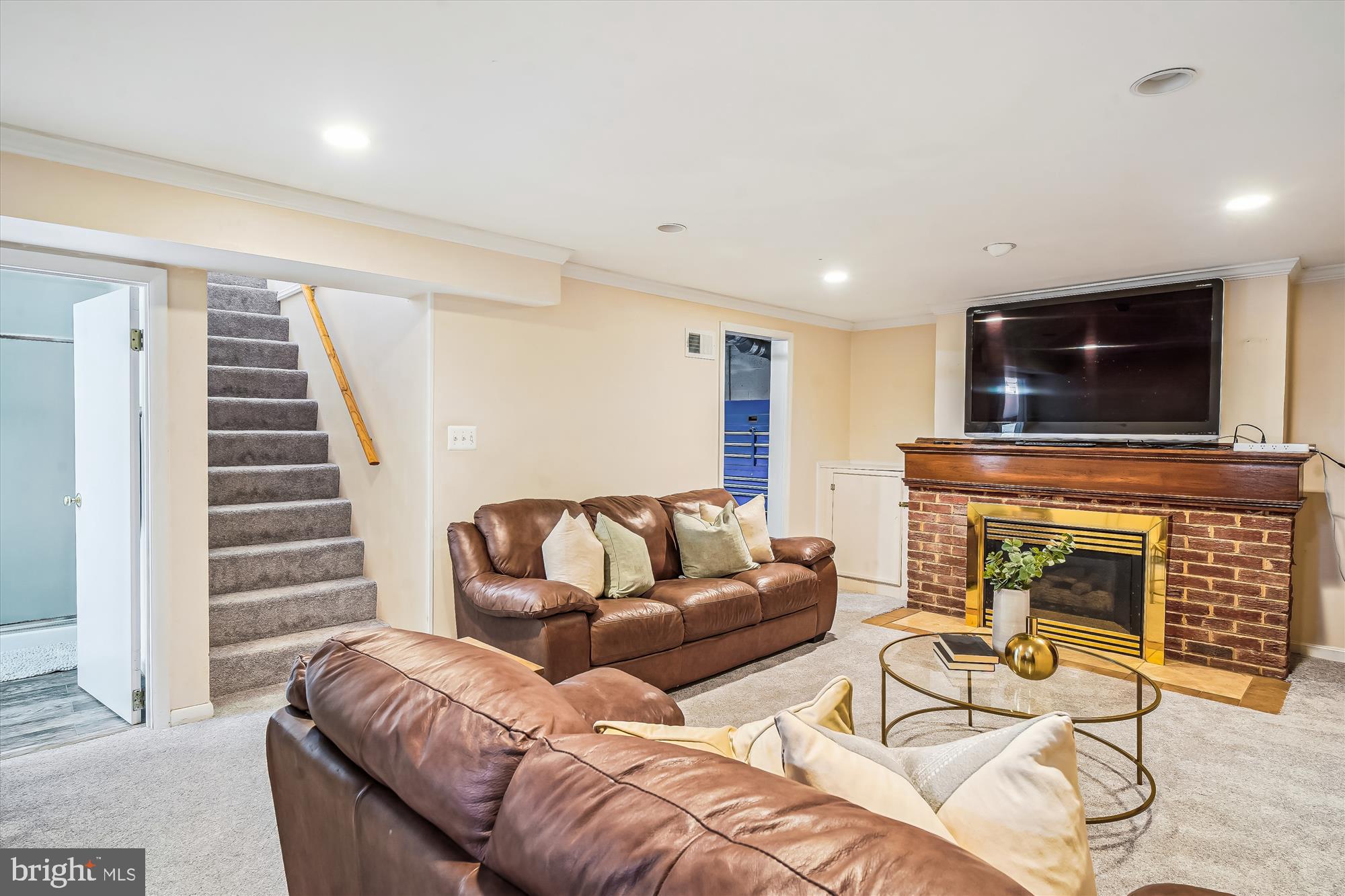 WHEATON HILLS - Residential