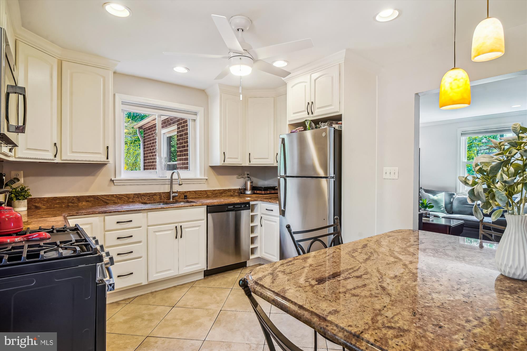 WHEATON HILLS - Residential