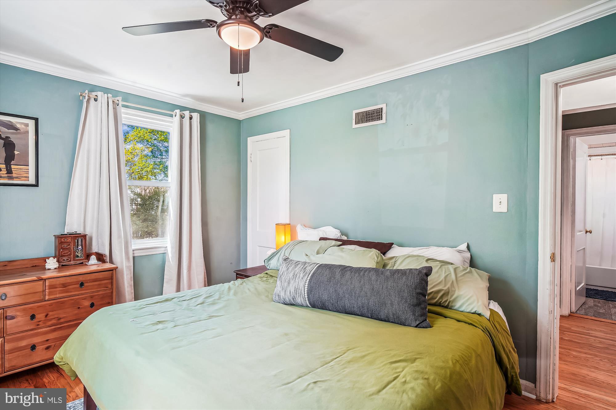 WHEATON HILLS - Residential