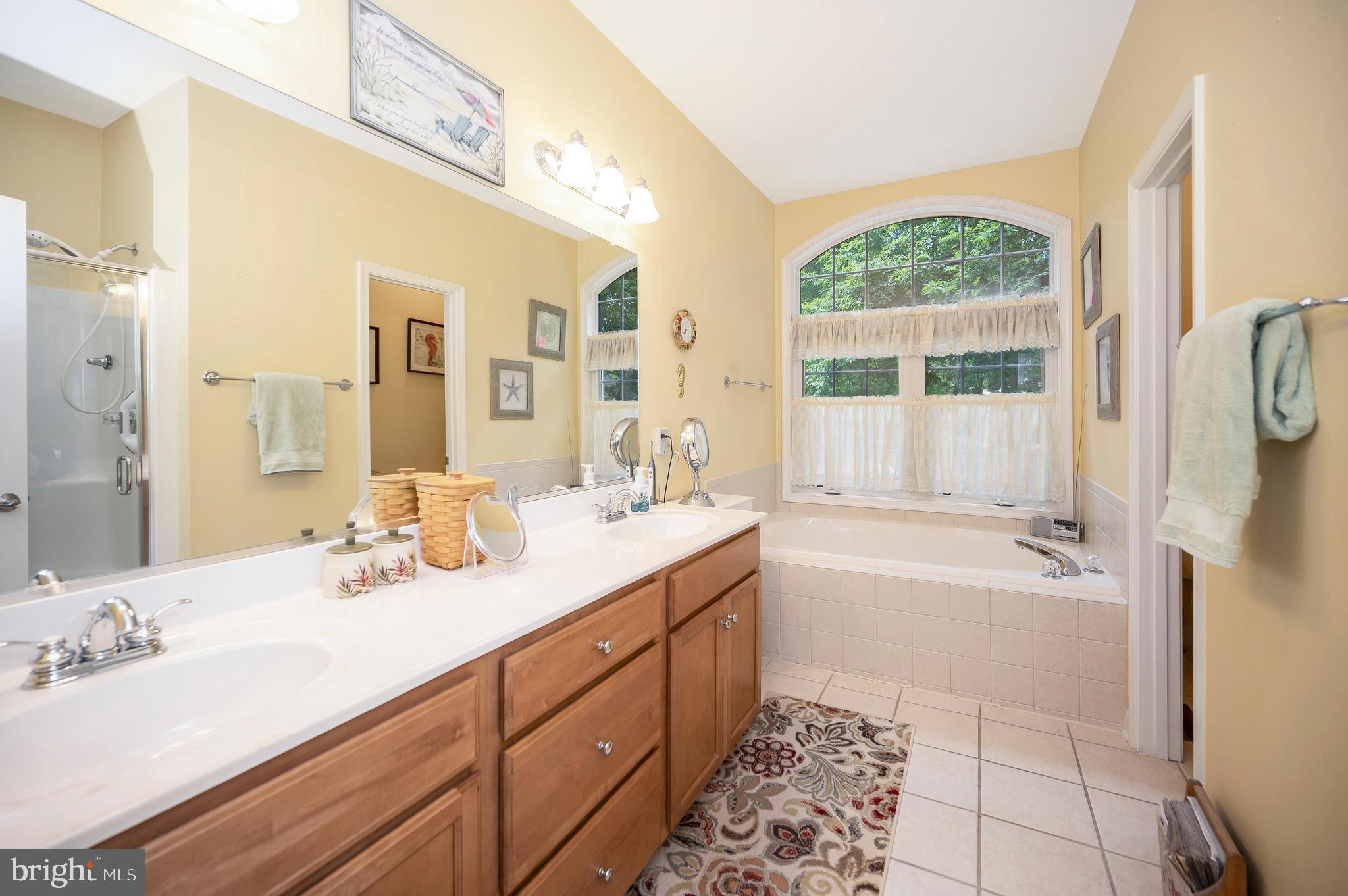 LAKE OF THE WOODS - Residential