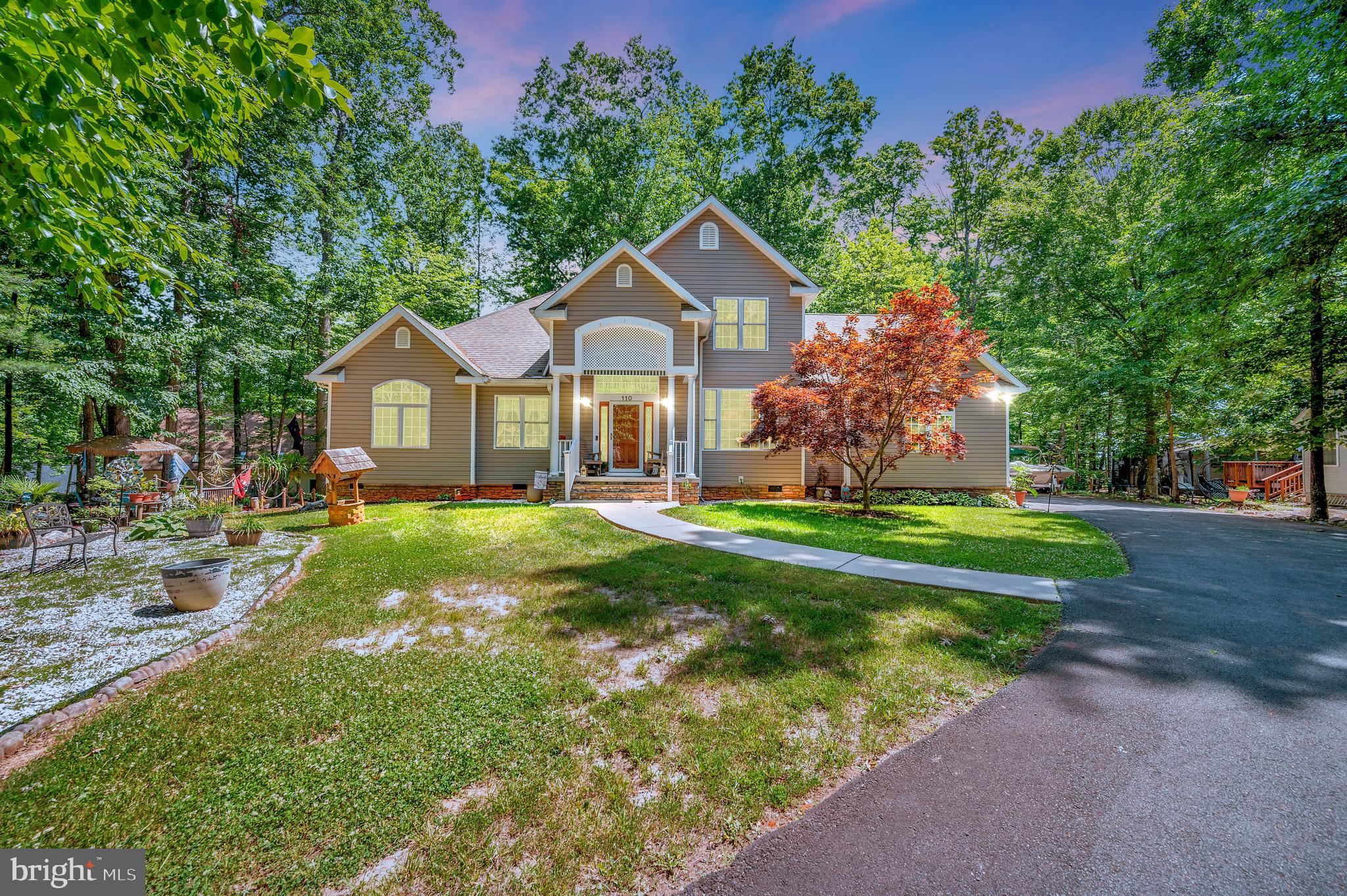 LAKE OF THE WOODS - Residential