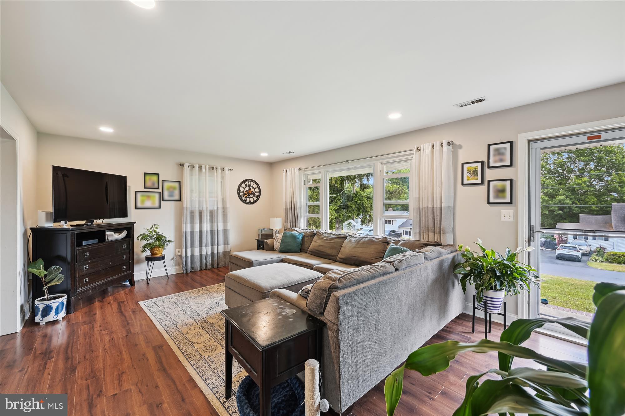 SUNSET HILLS - Residential