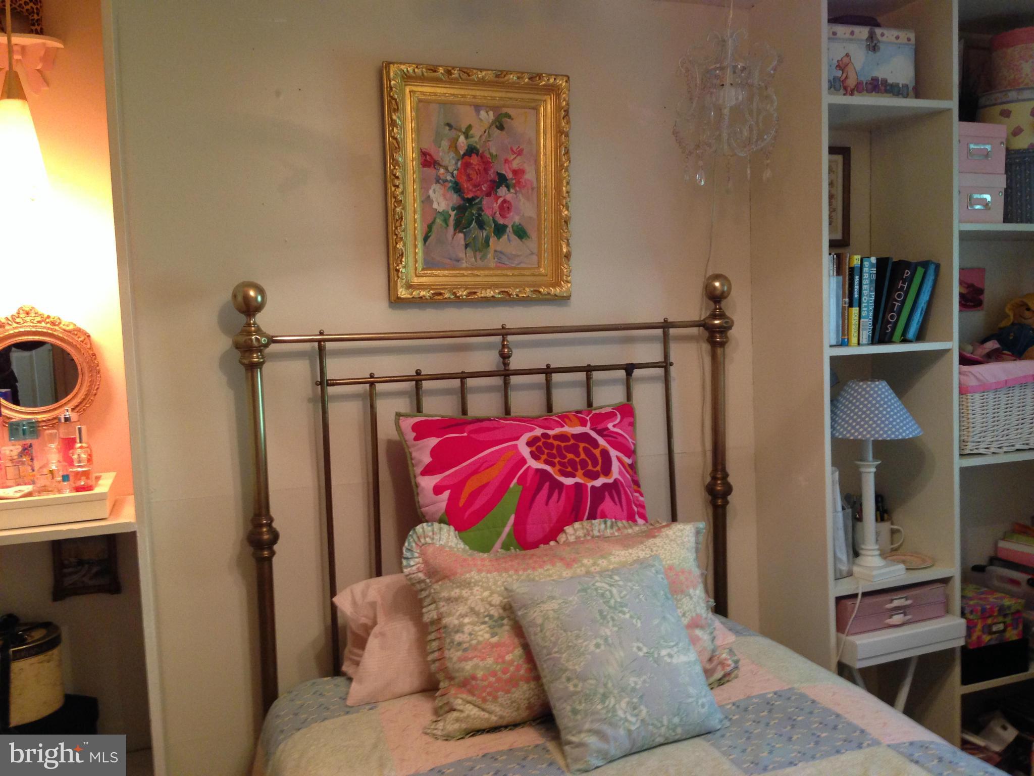 SPRING VALLEY - Residential