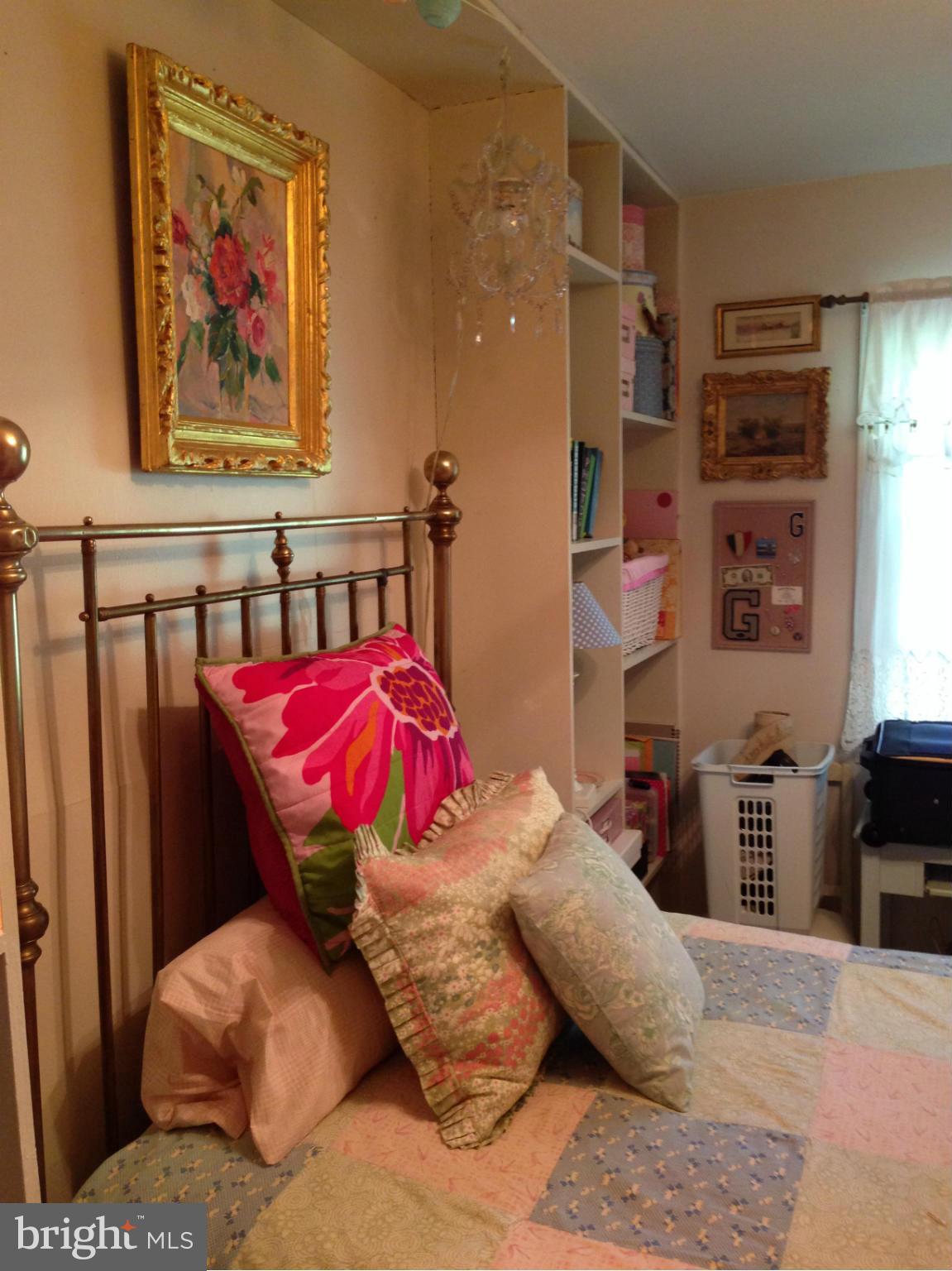 SPRING VALLEY - Residential