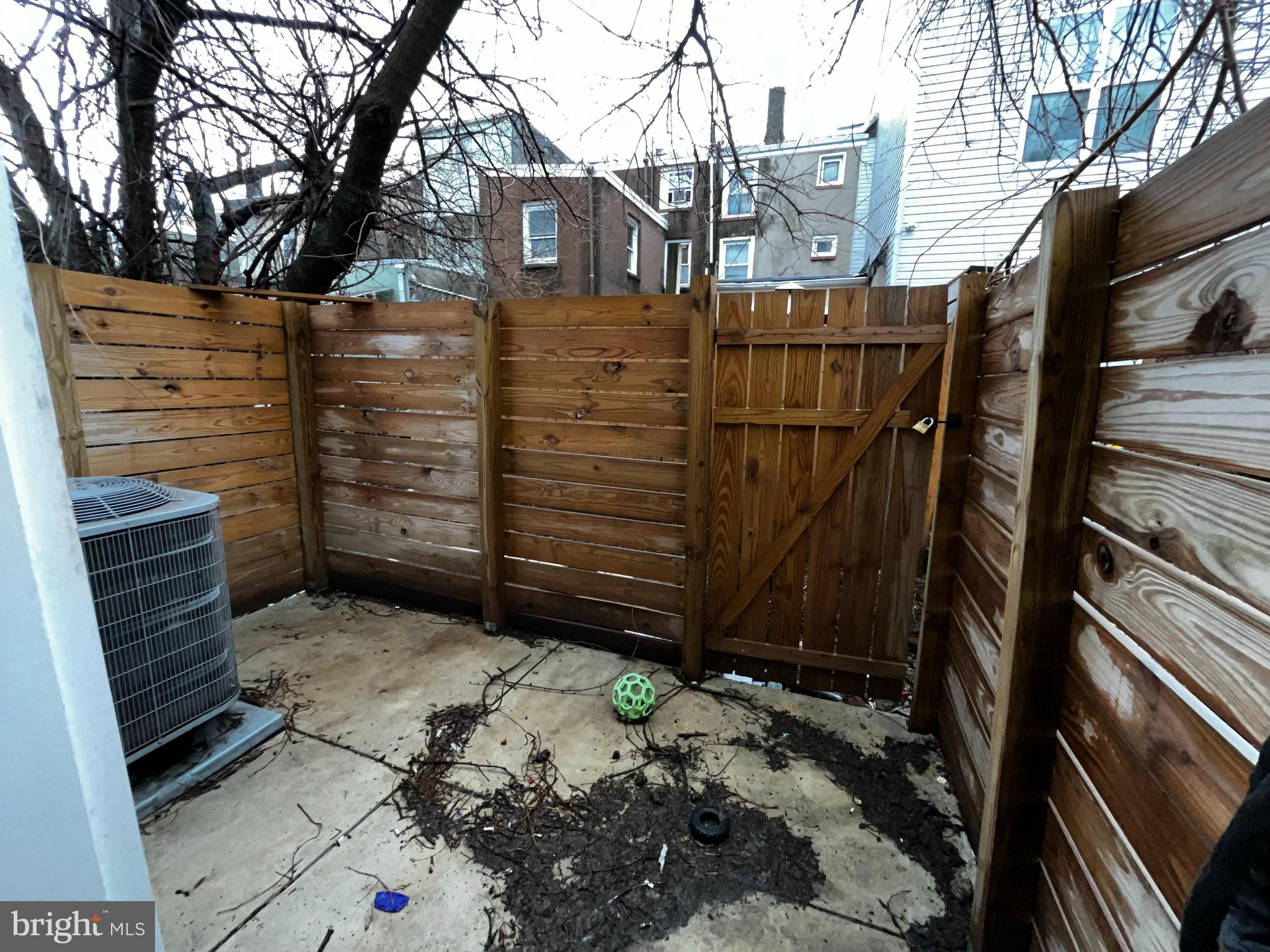 OLDE KENSINGTON - Residential