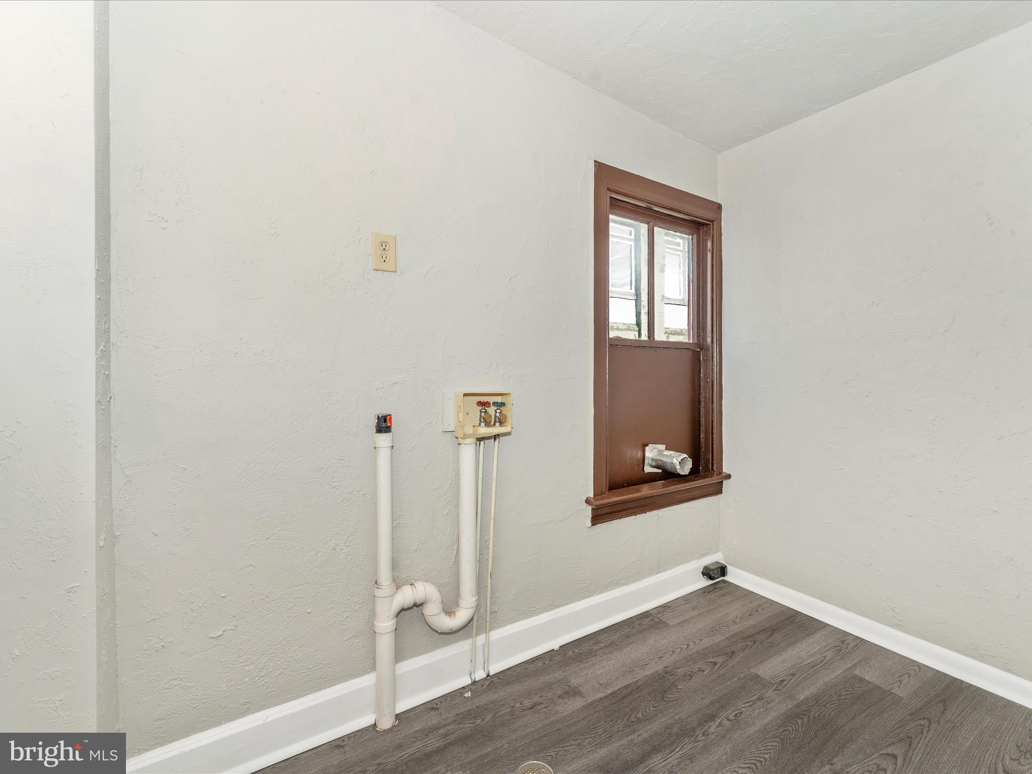 HAGERSTOWN - Commercial Sale