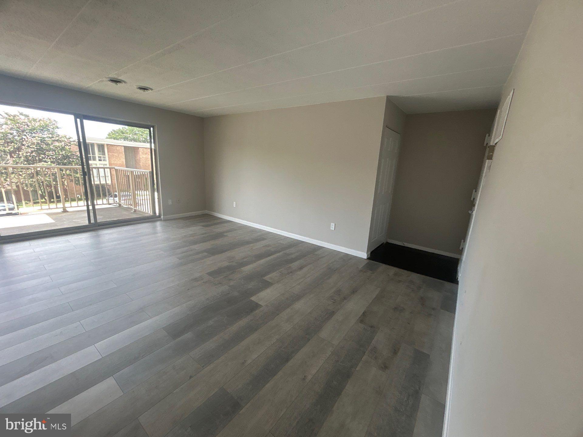 HUNTINGTON CLUB - Residential Lease