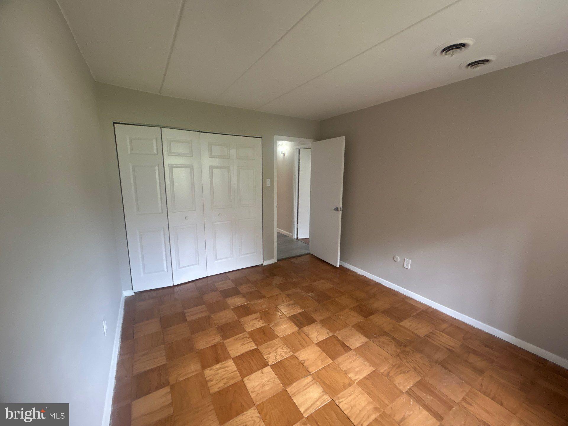 HUNTINGTON CLUB - Residential Lease