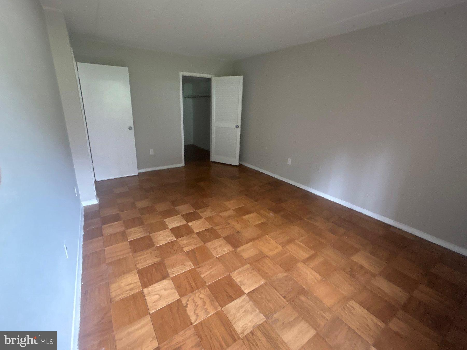 HUNTINGTON CLUB - Residential Lease