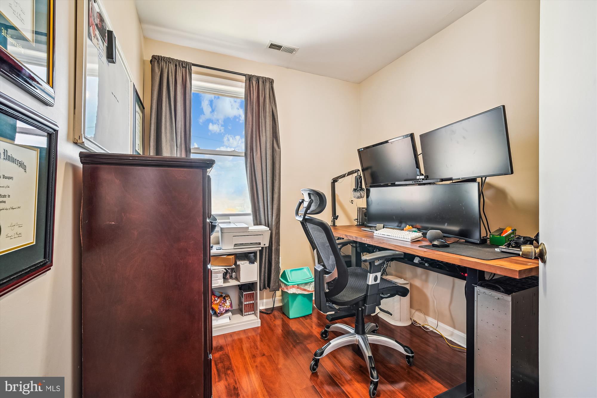 NORTH SPRINGFIELD - Residential