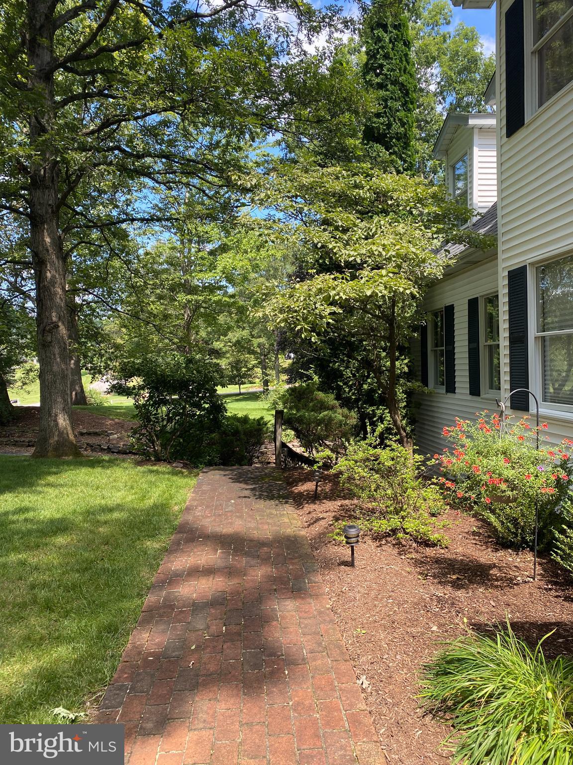 WILDERNEST - Residential