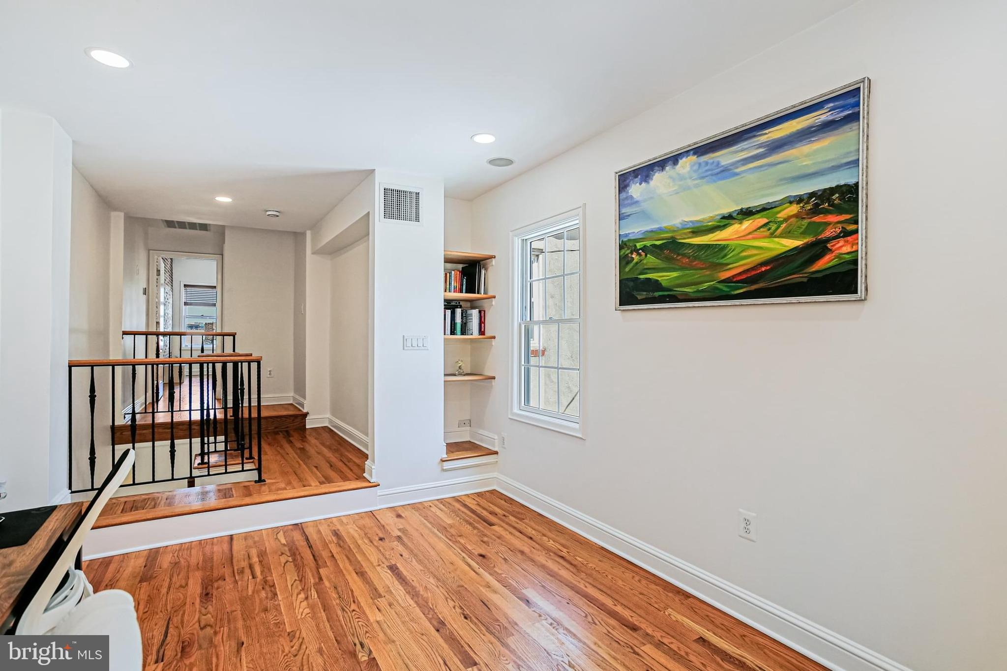 LITTLE ITALY - Residential Lease