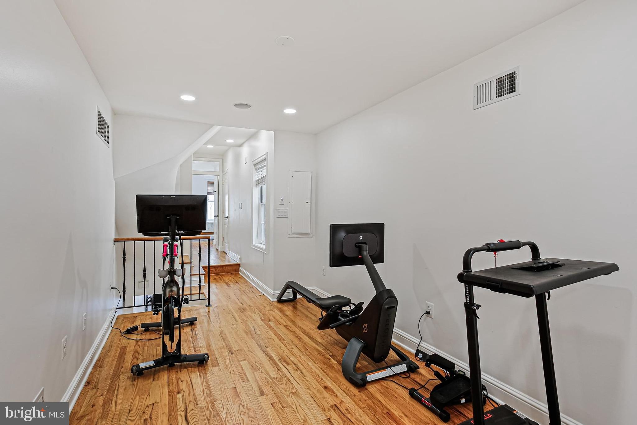 LITTLE ITALY - Residential Lease