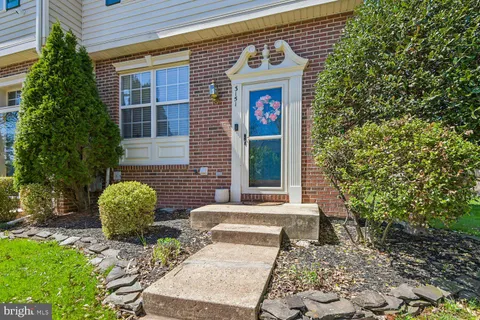 MLS: MDHR2053434