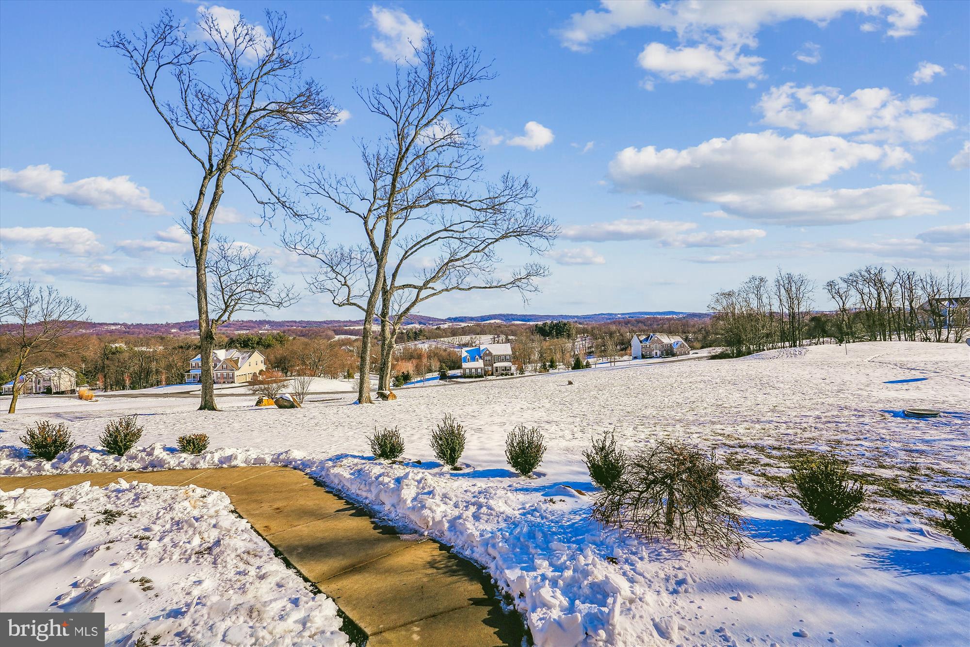 WATERFORD VIEW ESTATES - Residential