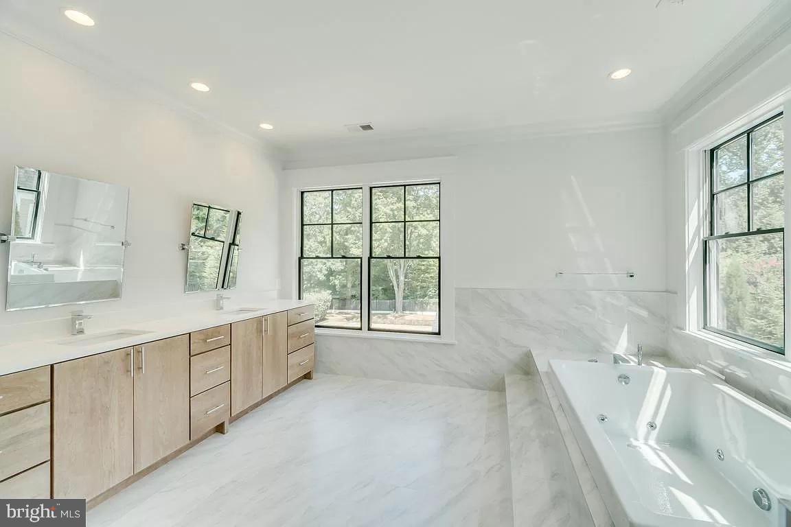 HILLMEAD - Residential