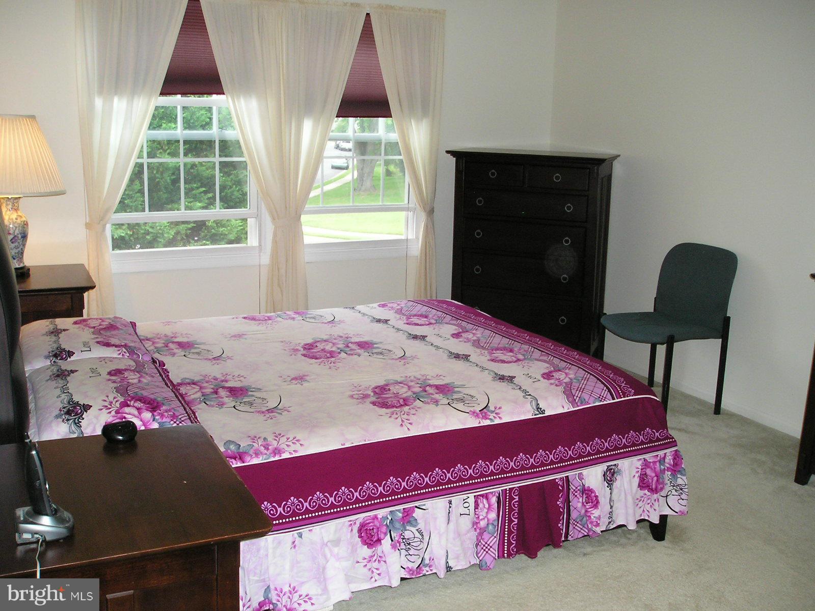 FOX MILL ESTATES - Residential Lease