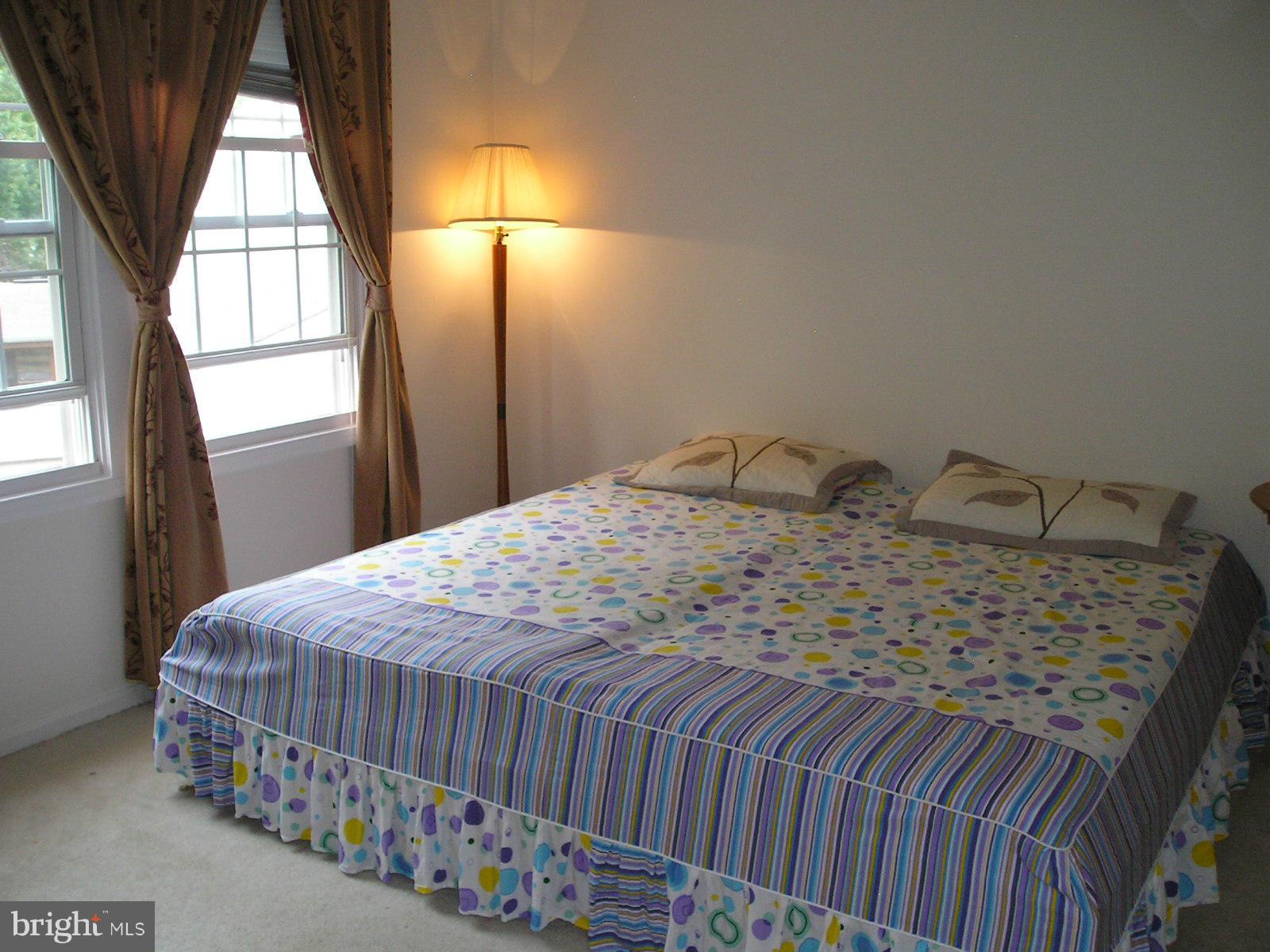 FOX MILL ESTATES - Residential Lease