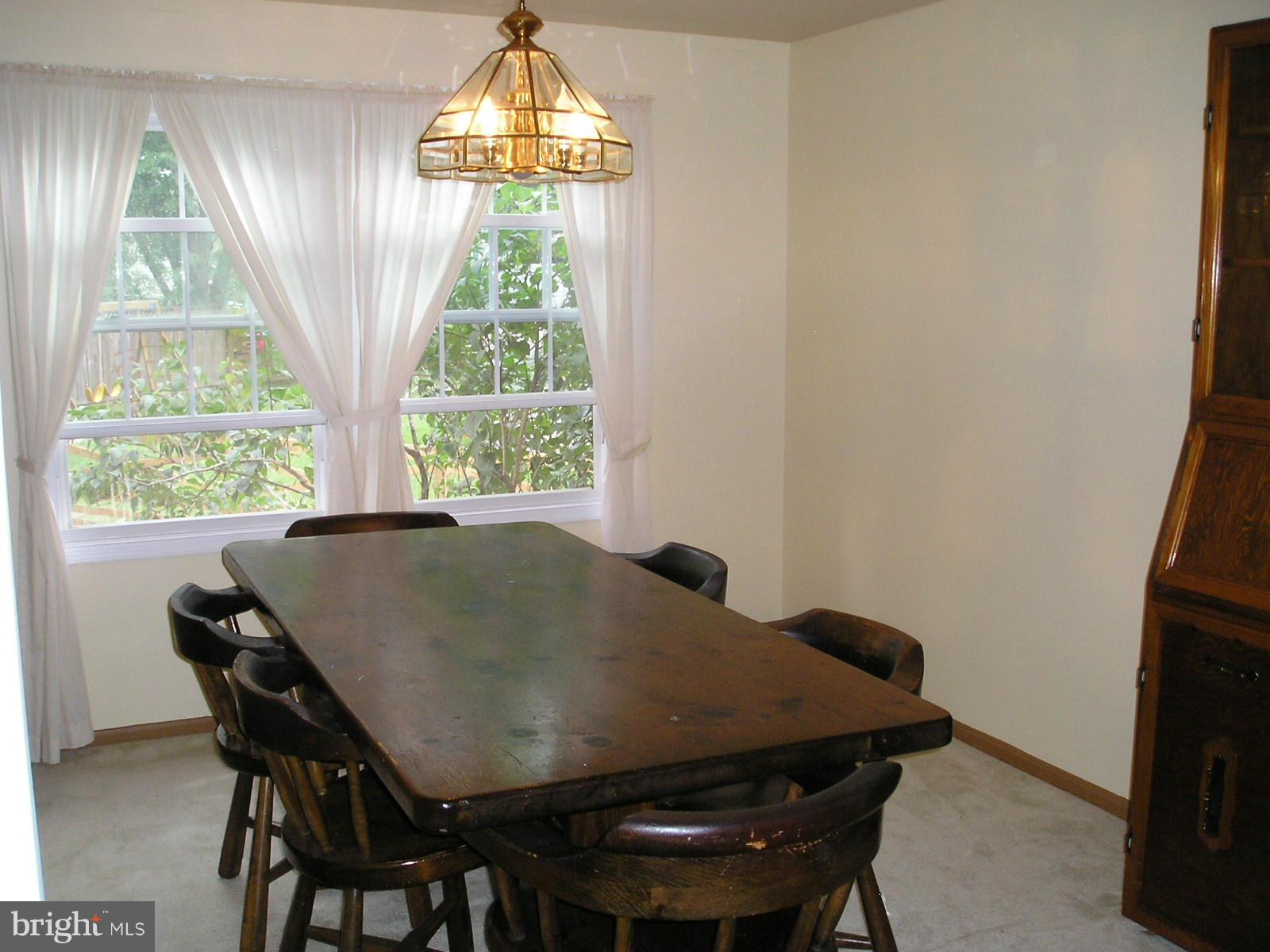 FOX MILL ESTATES - Residential Lease