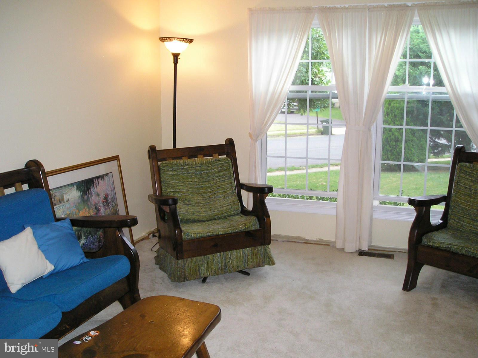 FOX MILL ESTATES - Residential Lease