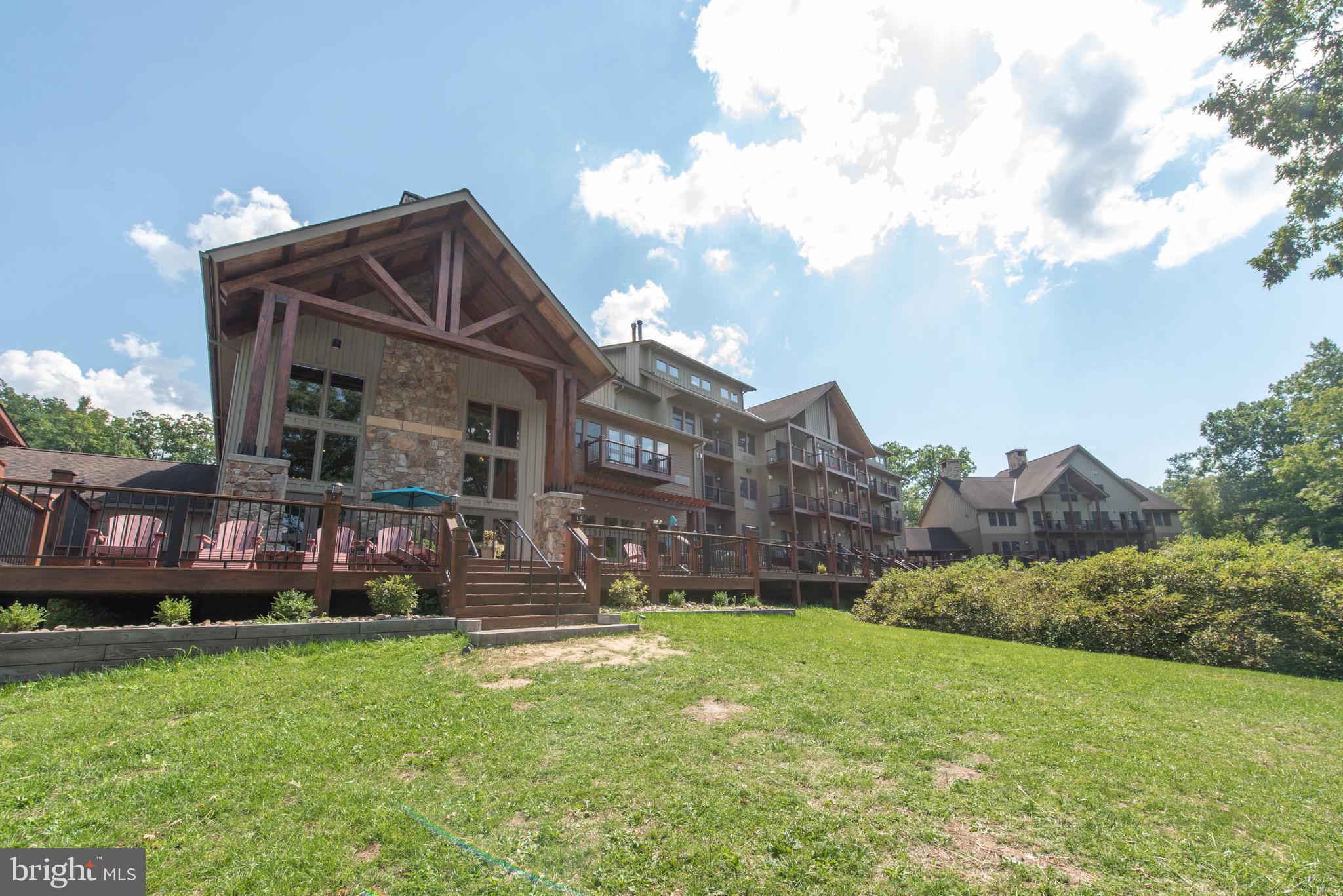 SILVER TREE SUITES - Residential