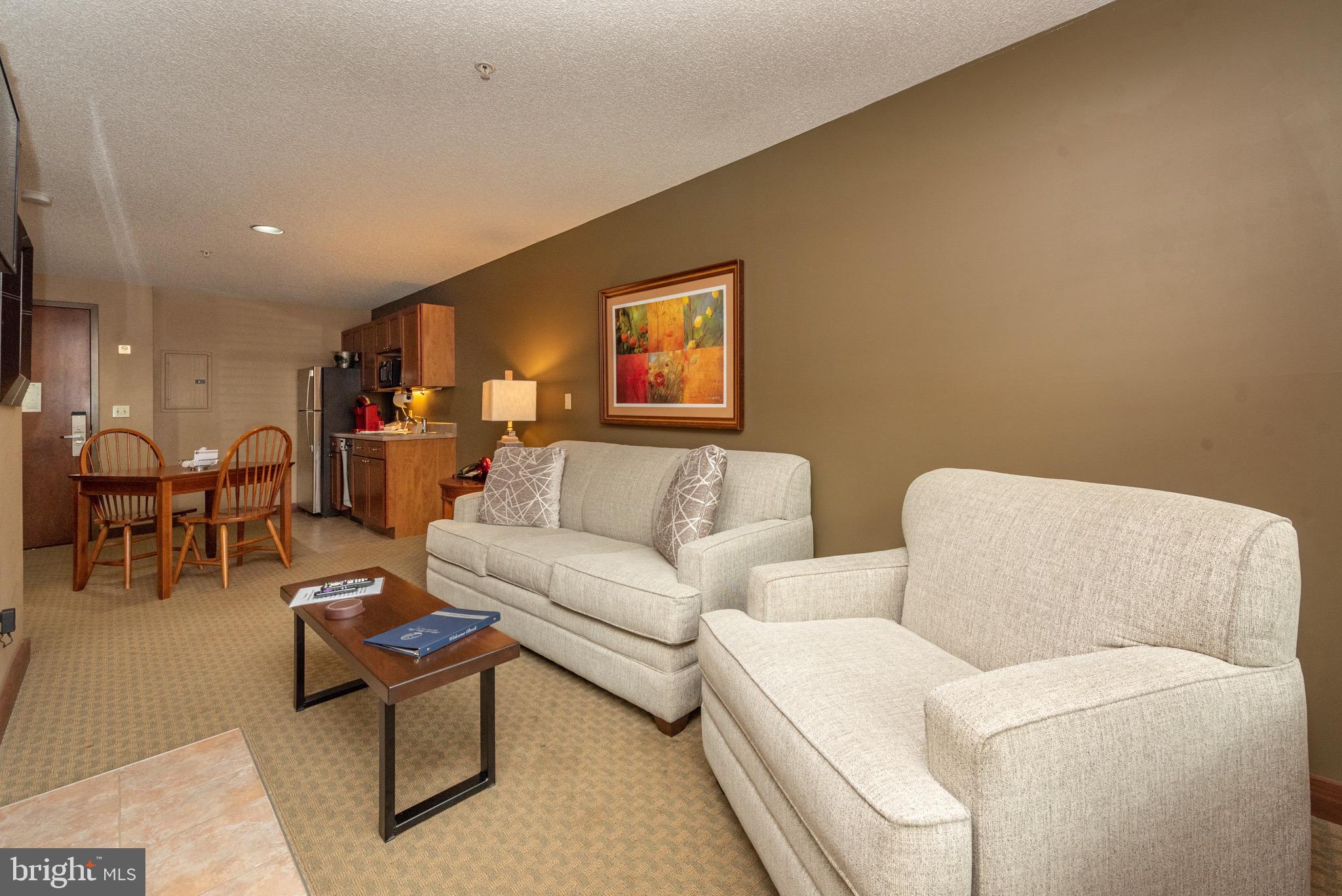 SILVER TREE SUITES - Residential