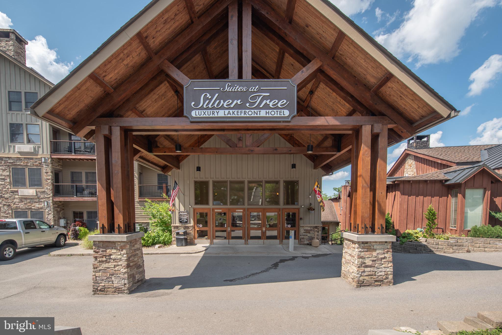 SILVER TREE SUITES - Residential