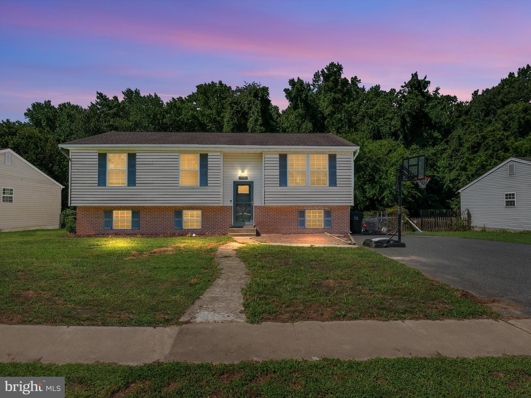 8624 CHESTER COURT