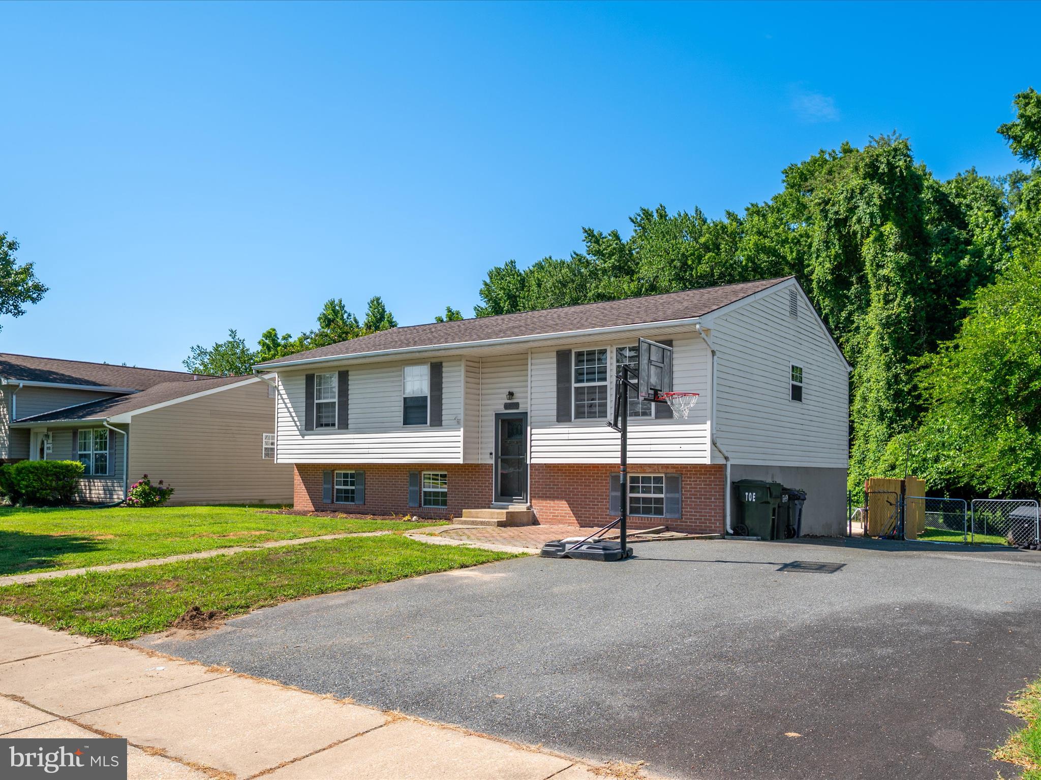 8624 CHESTER COURT