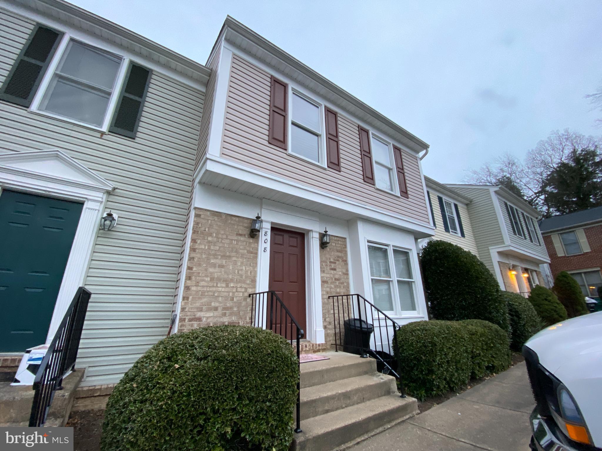 COLLEGE HALL GROVE - Residential Lease