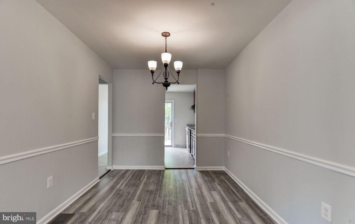 SHADY GROVE VILLAGE - Residential Lease