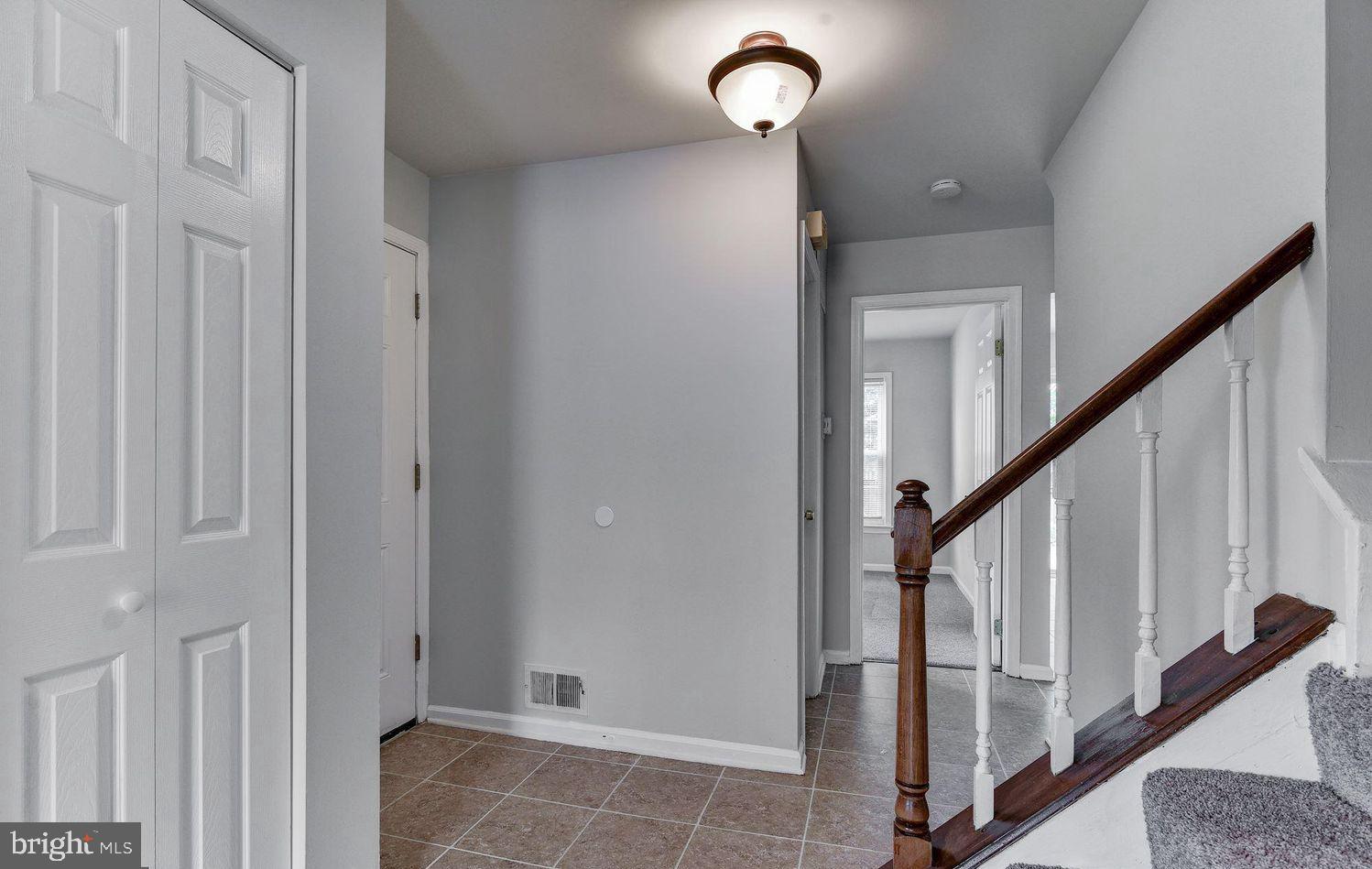 SHADY GROVE VILLAGE - Residential Lease