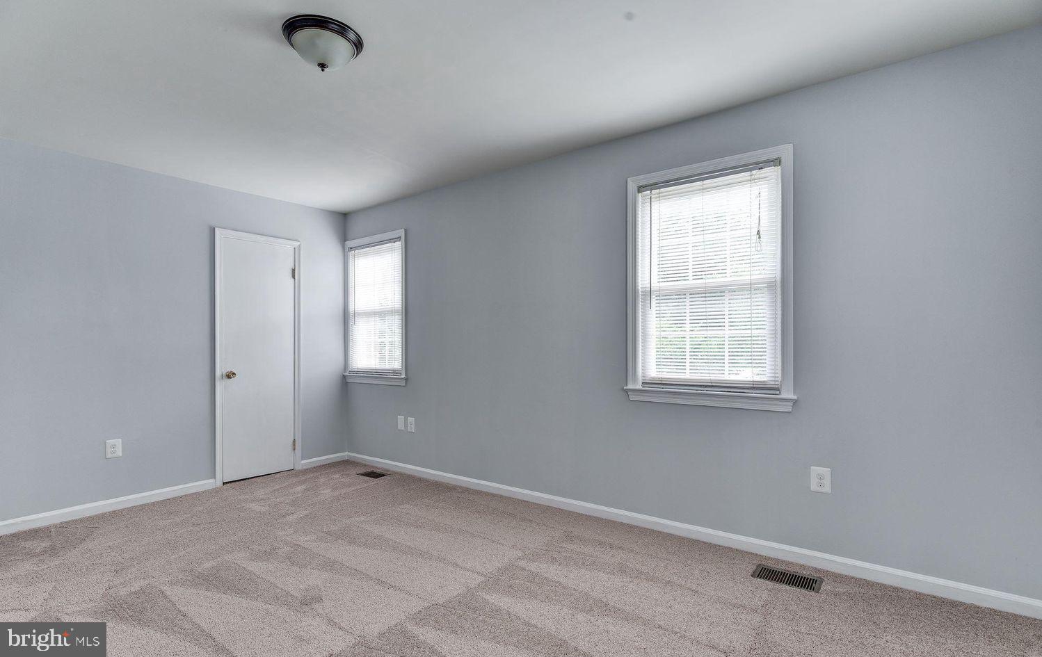 SHADY GROVE VILLAGE - Residential Lease