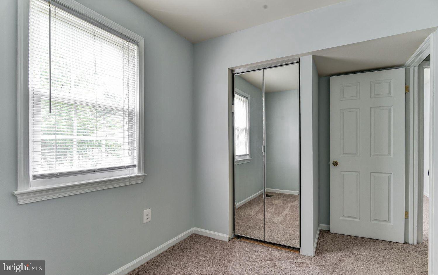 SHADY GROVE VILLAGE - Residential Lease