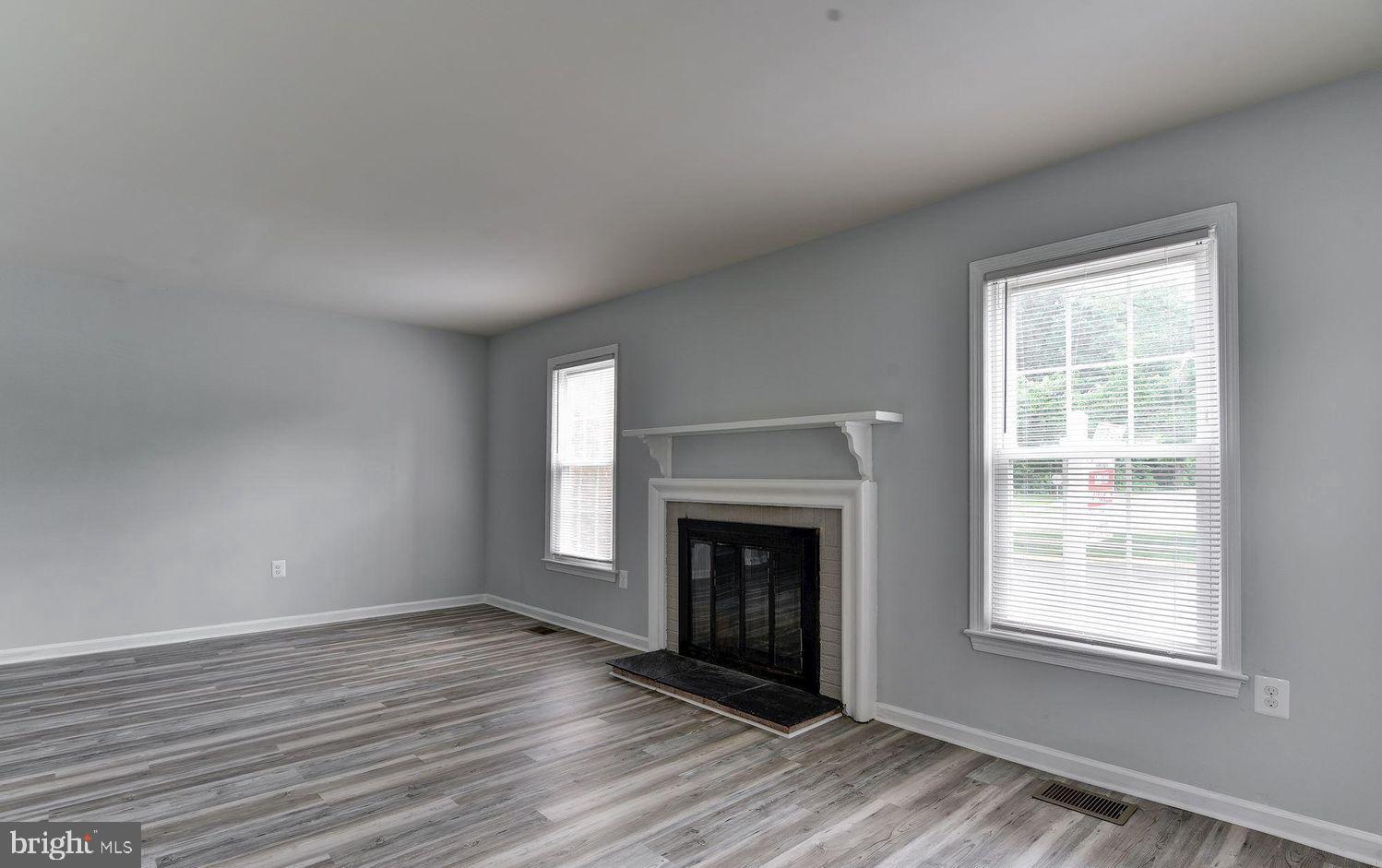 SHADY GROVE VILLAGE - Residential Lease