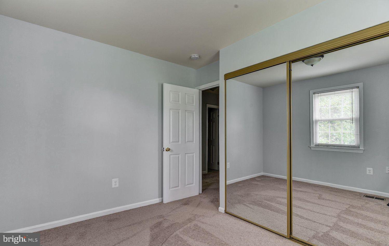 SHADY GROVE VILLAGE - Residential Lease