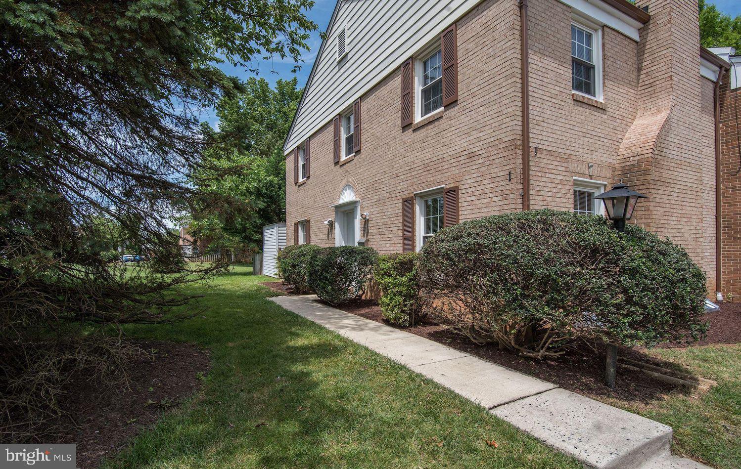 SHADY GROVE VILLAGE - Residential Lease