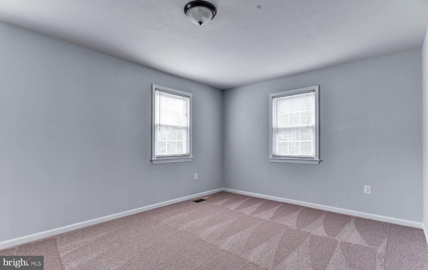 SHADY GROVE VILLAGE - Residential Lease