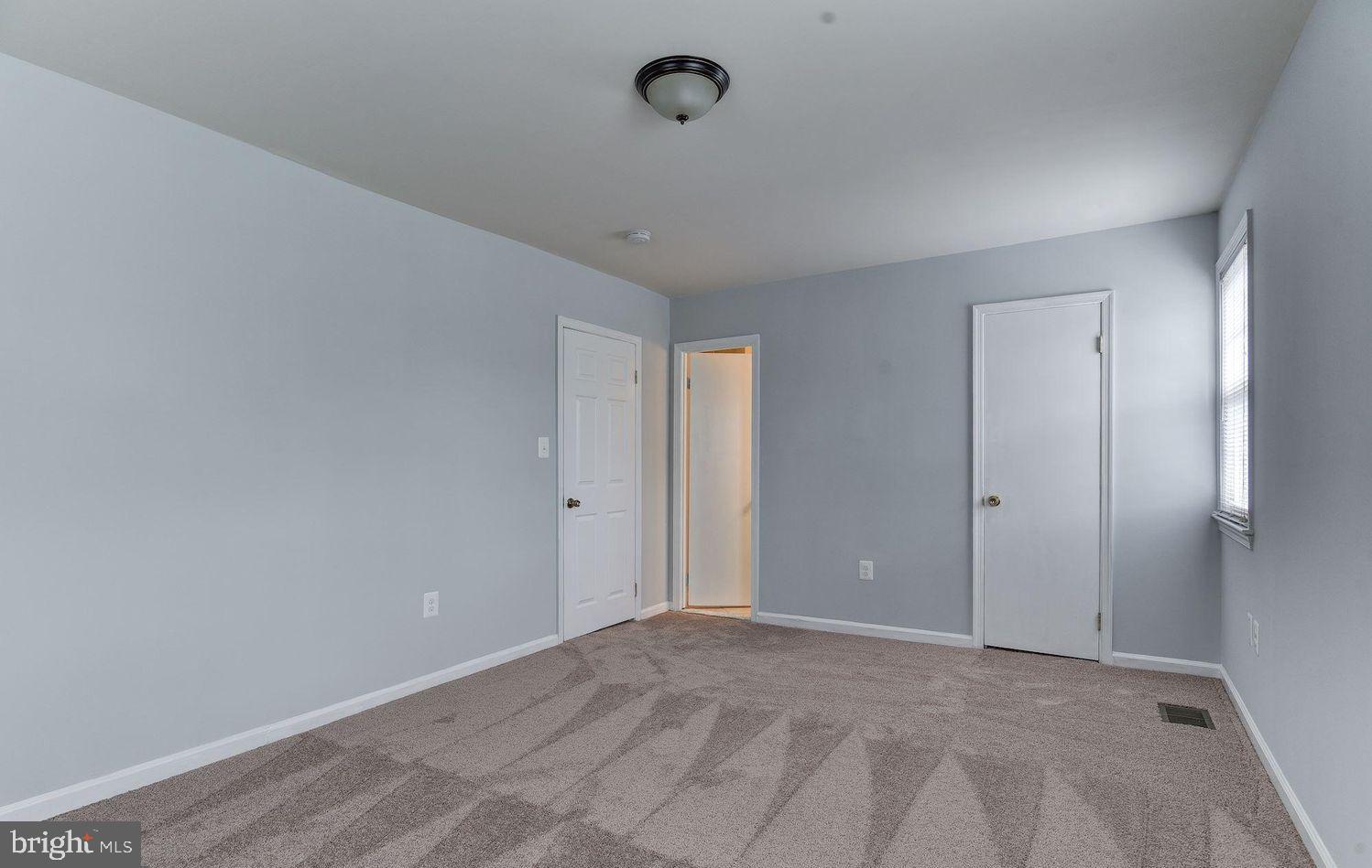 SHADY GROVE VILLAGE - Residential Lease