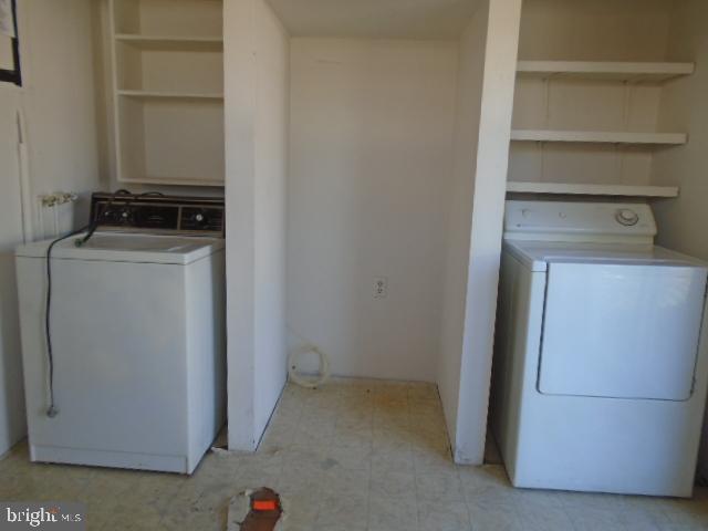 GRAY MANOR - Residential