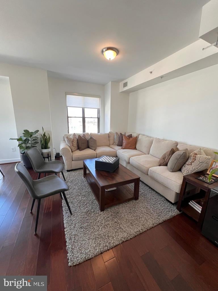 LIONSGATE - Residential