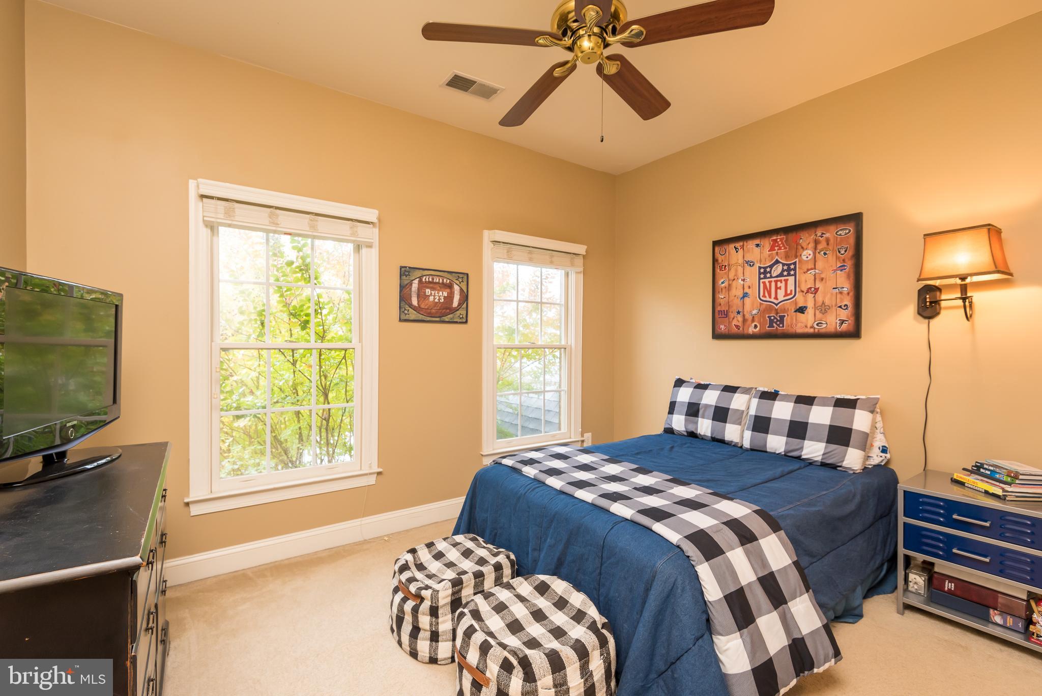 RIVER FALLS - Residential