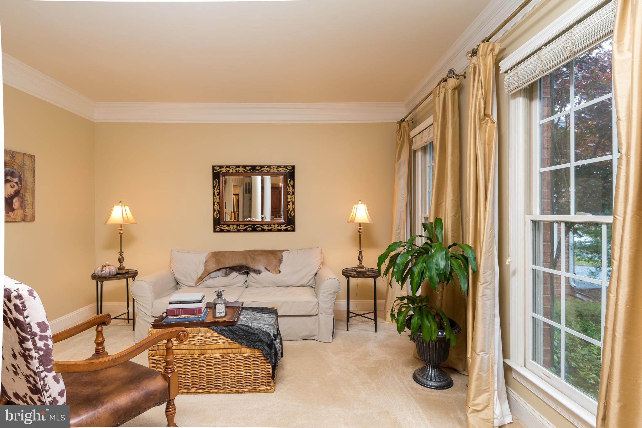 RIVER FALLS - Residential