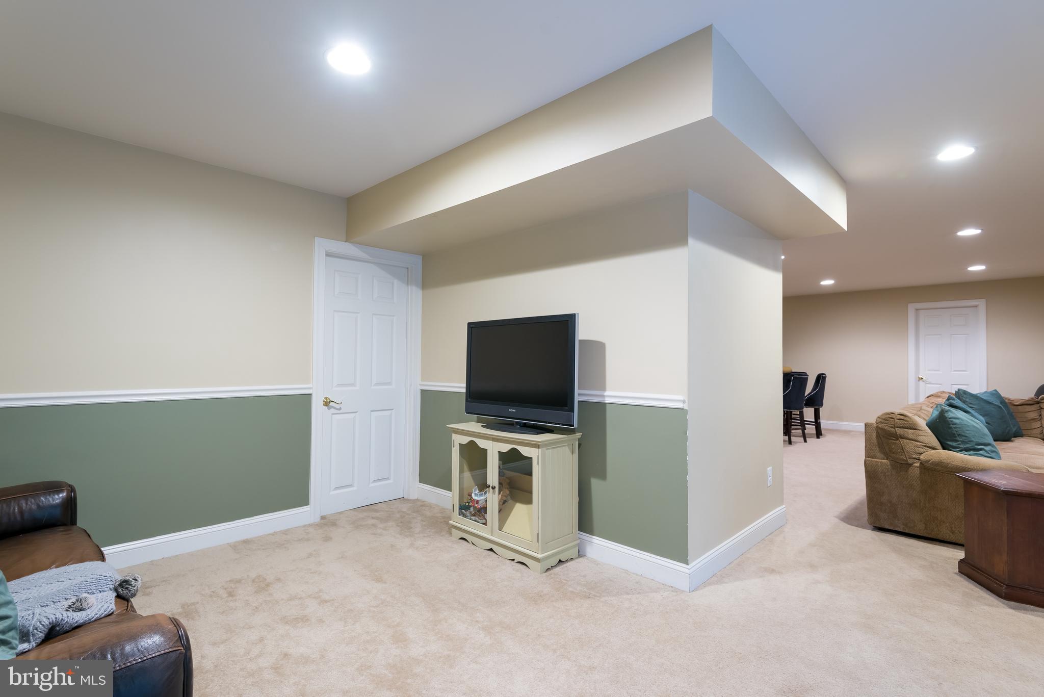 RIVER FALLS - Residential