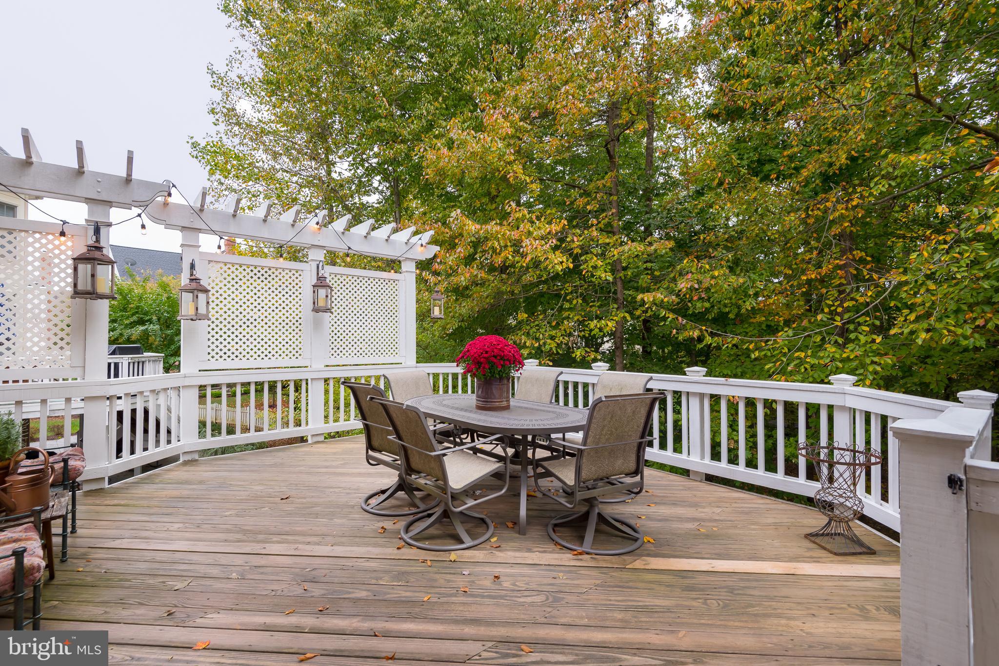 RIVER FALLS - Residential