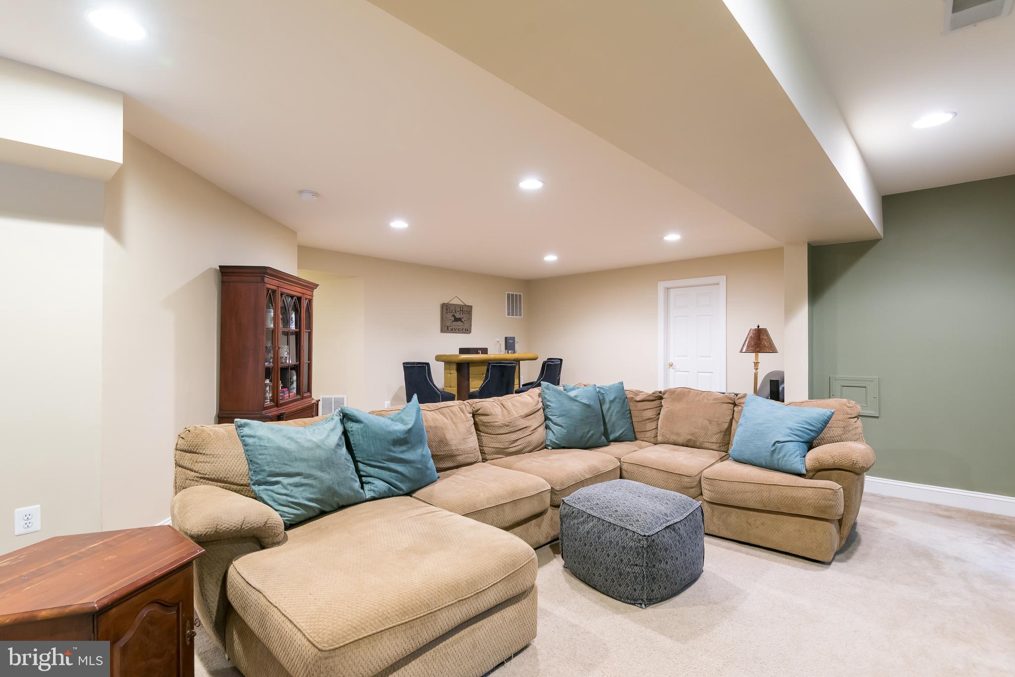 RIVER FALLS - Residential