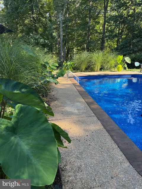 Homes For Sale - 208 Lake Shore Drive<br/> FREDERICKSBURG, VA 22405