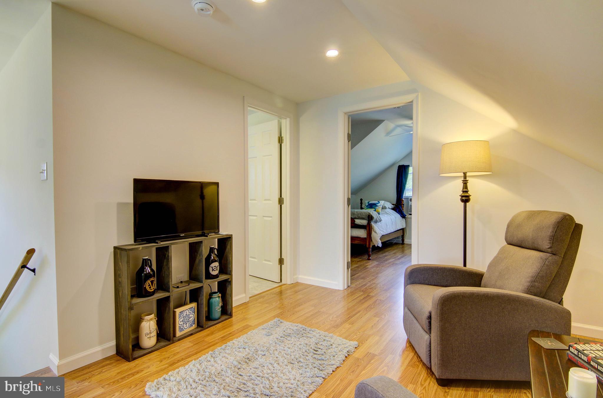 SECRETARY - Residential