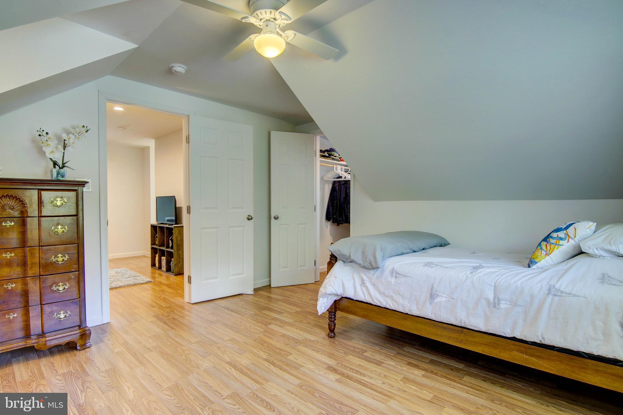 SECRETARY - Residential