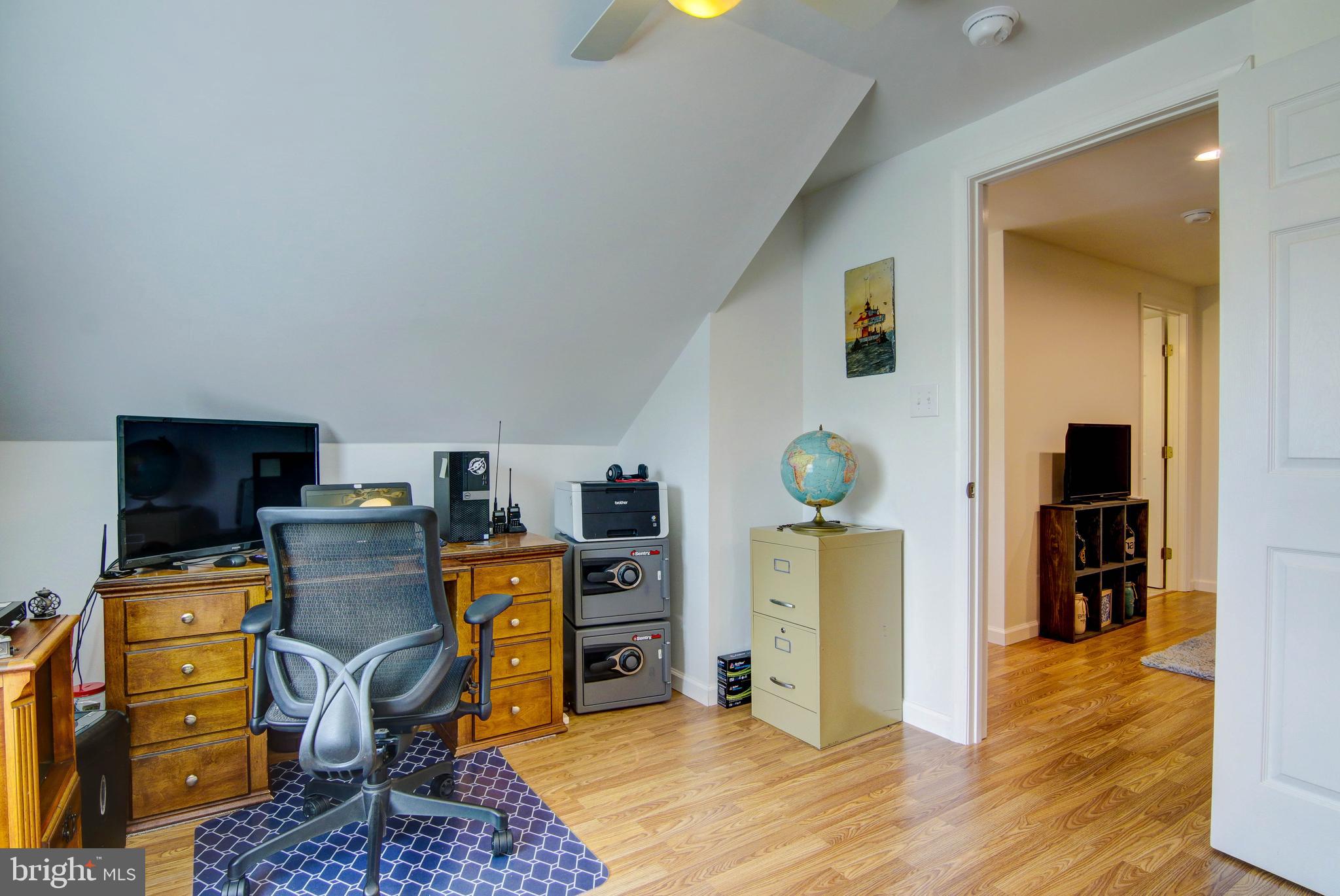 SECRETARY - Residential